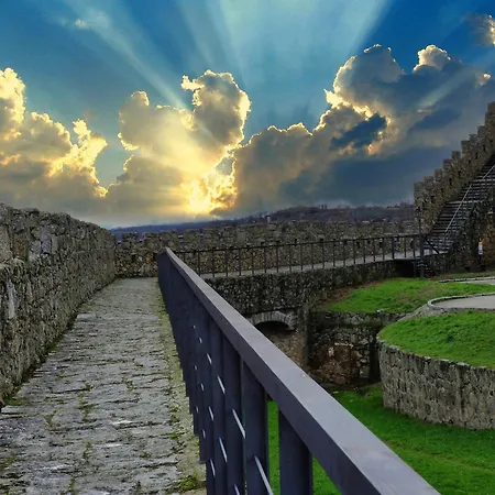 Portales De Pizarro Apartment *