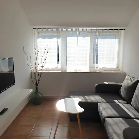 Portales De Pizarro Apartment *